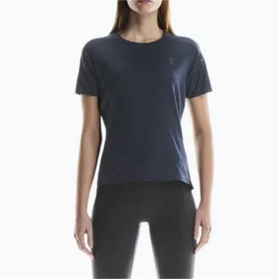 Camiseta On Feminina Performance-T - Marinho e Preto