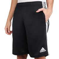 Short Adidas 3S - Preto e Branco 149,90